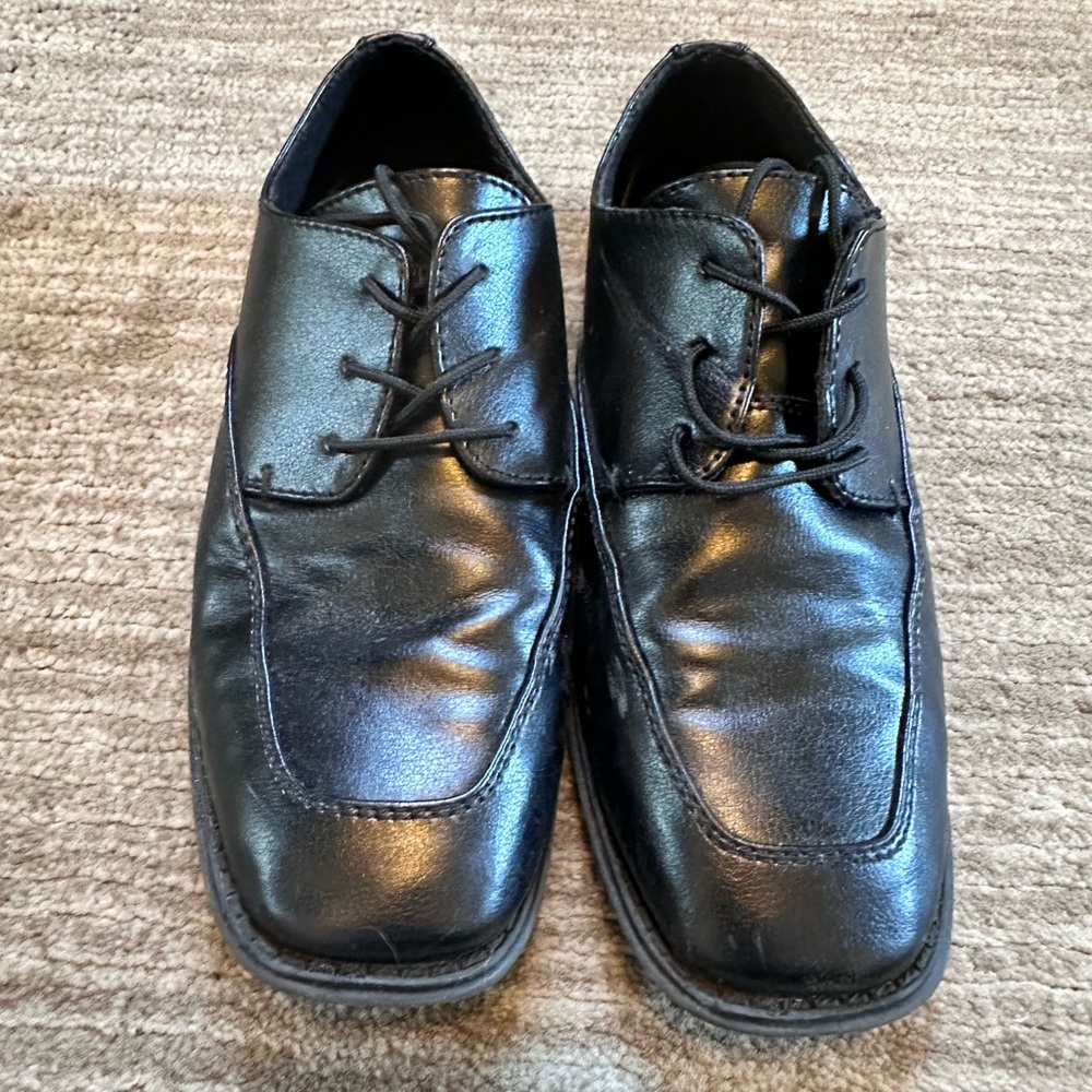 Sonoma Boys Dress Shoe-Size 4